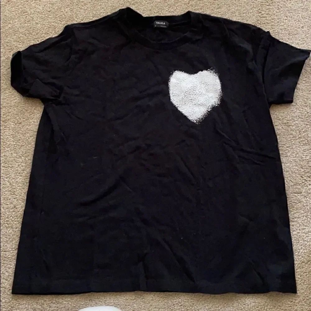 Taula black with heart tee XS